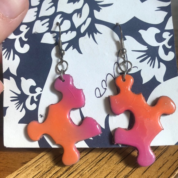 handmade Accessories - Gorgeous airbrush puzzle earrings